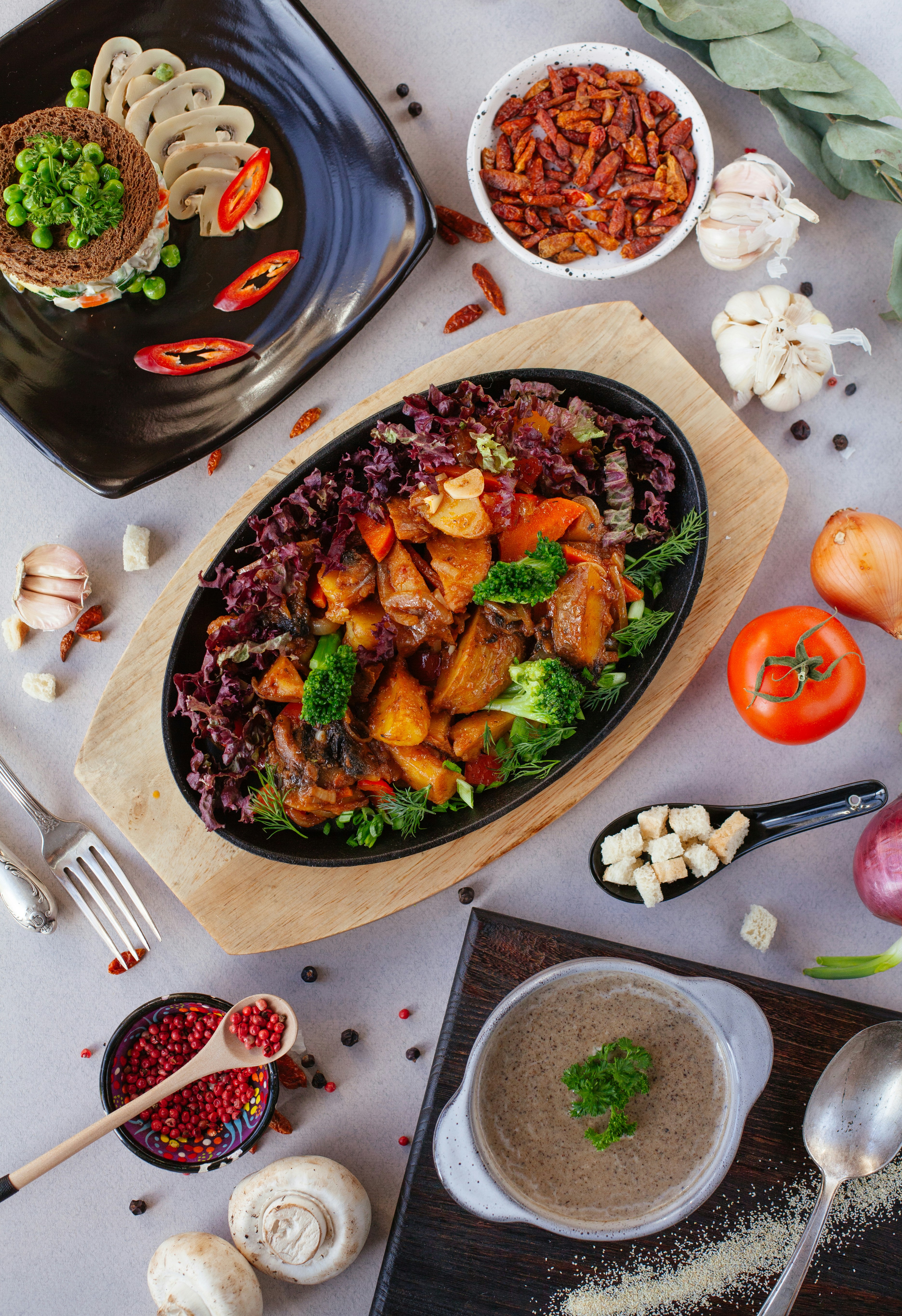 Delicious vegetable stir fry and mushroom soup